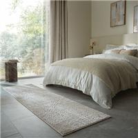 Geo Starburst Sheen Runner