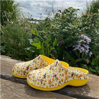 Backdoorshoes Women's Lemon Daisy Garden Clogs