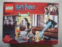 Lego Harry Potter - Freeing Dobby- 4736 - New & Factory Sealed Box has some wear