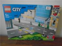 Lego City 60304 - Road Plates - BNISB