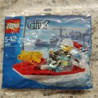 LEGO CITY: Fire Boat (4992) polybag set minifigure boat