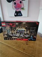 Lego 76183 Batcave The Riddler Face- Off. Brand New Sealed With Free Postage