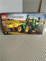 LEGO TECHNIC: John Deere 9620R 4WD Tractor (42136)