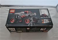 Lego Technic 42200 Monster Jam ThunderROARus Pull-Back BNIB BOX DAMAGED NO STICK