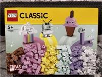 Lego 11028 Classic Creative Pastel Fun Building Bricks SEALED BOX