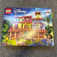 LEGO Disney: Encanto The Magical Madrigal House (43245)