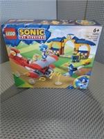 LEGO Sonic: Tails' Workshop and Tornado Plane (76991)