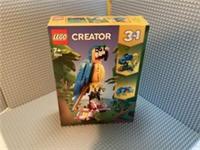 LEGO CREATOR 3 in 1: Exotic Parrot (31136) Brand New and Sealed