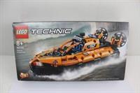 Lego Technic Rescue Hovercraft 42120 RETIRED (1006)