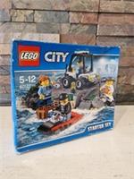 Lego City 60127 - NEW / SEALED*** Prisoner Island Starter Set.