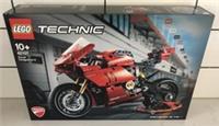 LEGO Technic (42107) - Ducati Pancale V4 Motorbike (retired) Set - NEW & SEALED