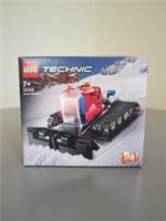 LEGO TECHNIC: Snow Groomer (42148)