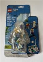 New LEGO CITY Electric Scooters & Charging Dock (40526) Retired New & Sealed