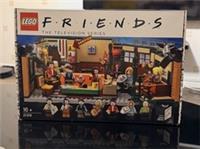Mint Sealed Lego set - Central Perk Friends - No 21319