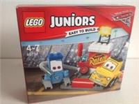 LEGO Junior Disney Cars 3 10732 Guido and Luigi's Pit Stop New Easy To Build set
