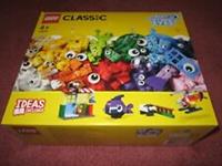 LEGO CLASSIC BRICKS AND EYES 11003 - NEW/BOXED/SEALED
