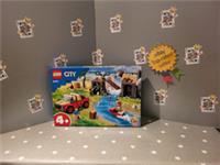 LEGO CITY 60301 WILDLIFE RESCUE OFF-ROADER NEW AND SEALED