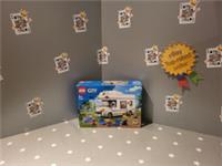LEGO CITY 60283 HOLIDAY CAMPER VAN NEW AND SEALED