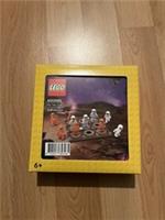 LEGO Spaceman Astronaut Tic Tac Toe 6533581 10 Minifigures Brand New & Sealed