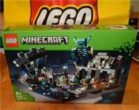 NEW SEALED LEGO Minecraft 21246 The Deep Dark Battle Retired Set