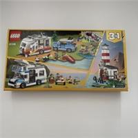 LEGO 31108 Creator Caravan Family Holiday 3-in-1 Camping Set 766 Pieces Age 9+