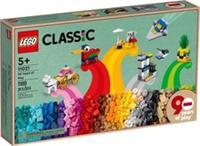 Lego Classic Creator 11021 90 YEARS OF PLAY from 2022 SEALED & RETIRED In Carton