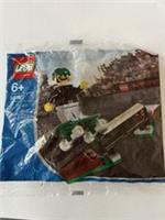 LEGO Skater Polybag Promo - 5015 (2003 Walkers Crisp Gravity Games)