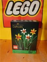 NEW SEALED LEGO 40646 Daffodils Retired Set