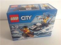 Lego City Tire Escape 60126 with 2 Mini Figures New Boxed Set Age 5-12