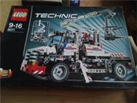 LEGO TECHNIC 8071 - Bucket Truck / Telehandler 2IN1 / Retired From 2011 / NEW