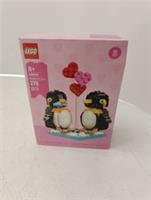 Lego Penguin in Love (40886) Brand New & Sealed