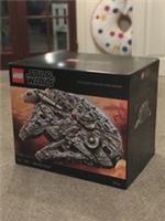 BRAND NEW LEGO Star Wars UCS Millennium Falcon 75192 Unopened