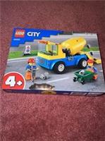 LEGO CITY: Cement Mixer Truck (60325) - NEW & SEALED