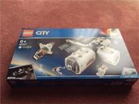 LEGO City Lunar Space Station (60227) DAMAGED BOX - SEE PHOTOS- NEW/BOXED/SEALED
