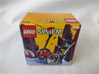 Lego 6028 Treasure Guard 1998 - NEW - UNOPENED - SEALED BOX