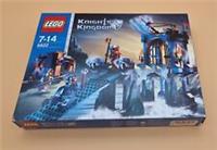 VINTAGE NEW SEALED LEGO Knights Kingdom set 8822 Gargoyle Bridge - Castle Theme