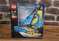LEGO TECHNIC 42074 RACING YACHT 2in1 ADVANCED BUILDING SET *Damaged Box*