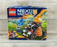 Lego Nexo Knights 70311 Chaos Catapult with Nexo Knights Mini Figures (Worn Box)