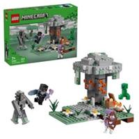 LEGO Minecraft The Pale Garden Buildable Construction Set 21586
