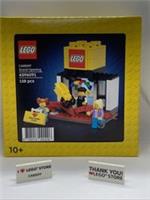 LEGO Store Cardiff Grand Opening Set With I Love Lego Store Cardiff Tile