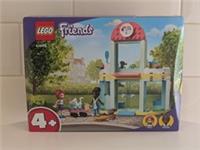 Lego Friends - PET CLINIC (41695) for Age 4 Plus w/ 111 Pcs Brand New & Sealed