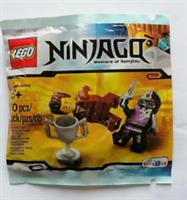Lego Ninjago Battle Pack 5002144 Polybag Dareth & Nindroid Warrior