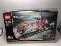 LEGO TECHNIC: Hovercraft (42076) - Brand New (Damaged Box)