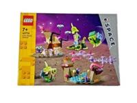 Lego 40716 Space Alien Planet Habitat Set - Brand New & Sealed