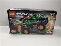 LEGO TECHNIC: Monster Jam Dragon (42149) - BNIB (Damaged box)