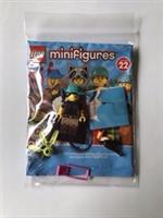Lego CMF Series 22 - Bird Watcher & Toucan Minifigure