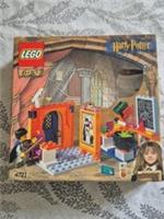 Lego Harry Potter Hogwarts Classrooms 4721 SEALED