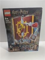 LEGO 76409 Harry Potter Gryffindor House Banner Hogwarts 285pc Retired