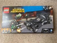 Lego DC Batman Vs Superman Kryptonite Interception Batmobile Set 76045