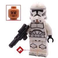 Lego Star Wars Clone Trooper from set 75372